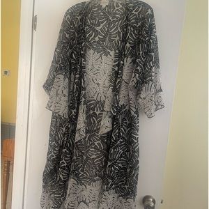 Lularoe Kimonos and T’s mix and match